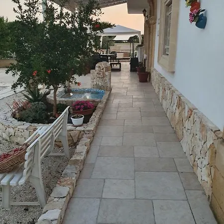 Le Anfore Del Salento * 利扎诺码头